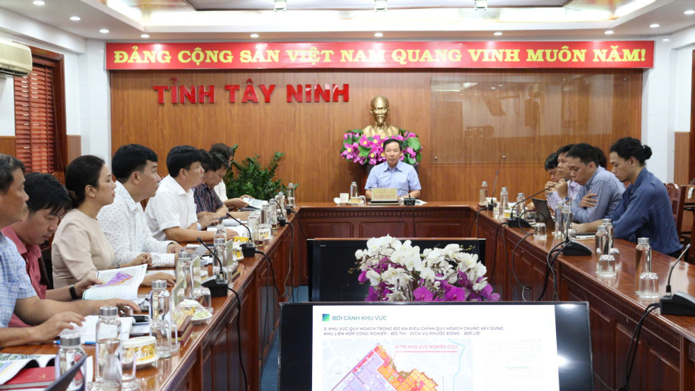 Báo cáo ý tưởng Quy hoạch chi tiết tỷ lệ 1/500; Khu công nghiệp công nghệ cao kết hợp đô thị xanh thông minh, quy mô 400 ha tại xã Hưng Thuận, tỉnh Tây Ninh